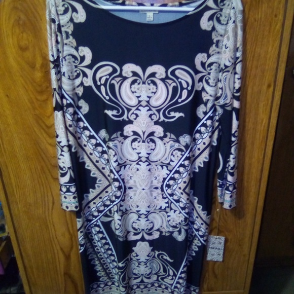 Haani Dresses & Skirts - Nwt Haani dress size large Haani Dresses & Skirts - Nwt Haani dress size large